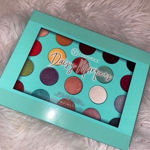 Shadow Palette Daisy Marquez